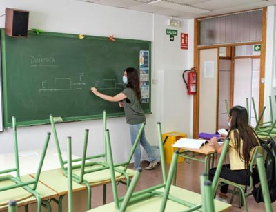 COVID-19: IUTDEQ propone ceder espacios municipales para ampliar la superficie de aulas en Roquetas ante el inicio del curso escolar