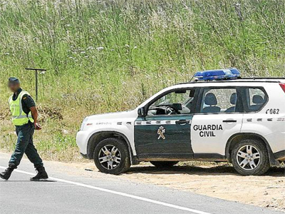 Atropella mortalmente a un peatn y lo deja tirado en la carretera