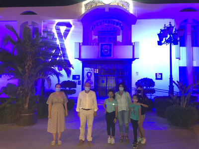 El Ayuntamiento De Vcar  Se Ilumina De Azul Turquesa En El Da Mundial De La Dislexia