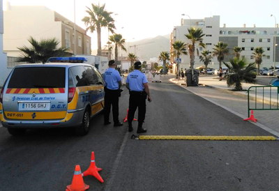 Noticia de Almería 24h: Policía Local de Adra realiza una campaña de vigilancia y control sobre camiones y autobuses 