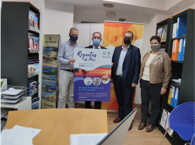 Noticia de Almería 24h: El concejal de Turismo presenta el proyecto Roquetas de Mar 8.5 a agencias de viajes de toda Andalucía 