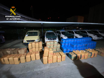 Noticia de Almería 24h: 16 detenidos por introducir hachís en el Levante Almeriense y proporcionar vehículos a los narcos