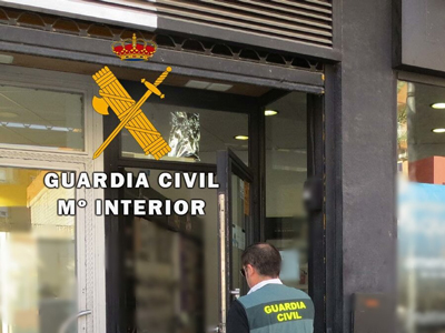 Noticia de Almería 24h: La Guardia Civil detiene al autor de un robo con violencia y un hurto en dos locales comerciales de Olula del Río    