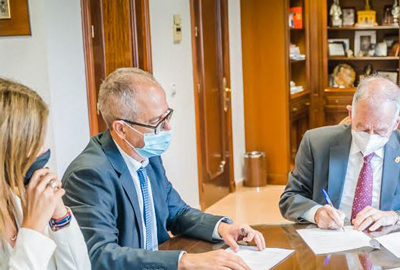 Noticia de Almería 24h: Firmado el contrato para la construcción del nuevo edificio de la Tercera Edad de Aguadulce
