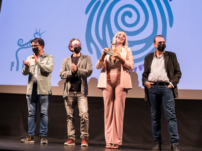 FICAL reconoce el fenmeno Veneno con el Premio Filming Almera