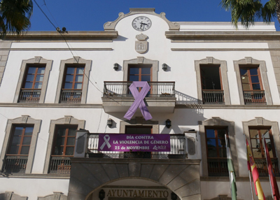 Adra prepara la celebracin del 25N con reparto de mascarillas y una obra de teatro 