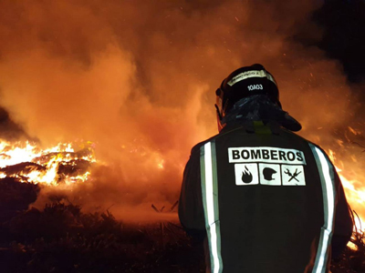 Noticia de Almera 24h: La Coordinadora Ecologista Almeriense denuncia a la empresa Lunimar, al Ayuntamiento de Almera y a la Consejera de Medio Ambiente por el incendio de la planta de reciclaje