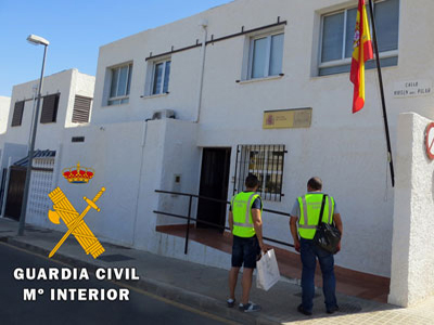 Noticia de Almería 24h: Detenido por robar y amenazar al propietario de una nave, divulgándolo además en redes sociales
