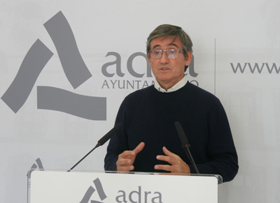 Noticia de Almería 24h: El alcalde pide calma y responsabilidad tras analizar el brote declarado en Adra