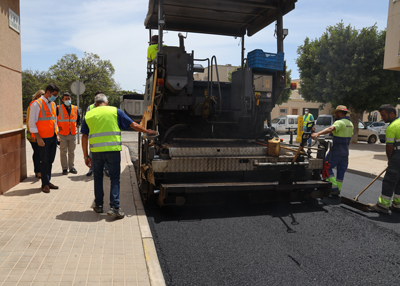 Noticia de Almera 24h: El Ejido destina en los ltimos tres aos unos 3,2 millones de euros al reasfaltado y acondicionamiento de unas 270 calles de todo el municipio 