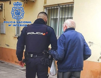 La Polica Nacional ha realizado 260 servicios humanitarios en la ciudad de Almera durante 2020