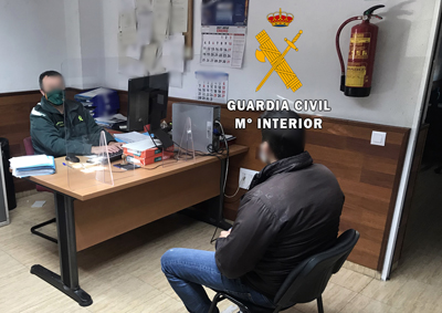 Noticia de Almería 24h: Dos investigados por simular el robo de sus teléfonos móviles para cobrar el seguro