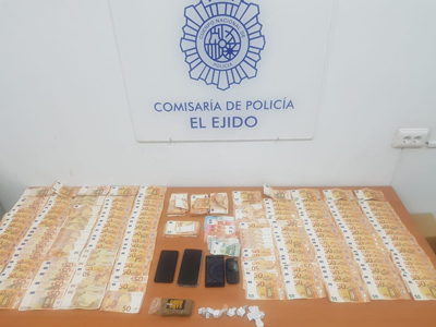 Noticia de Almería 24h: La Policía Nacional en El Ejido interviene más de 15.000 euros que provienen del tráfico de drogas