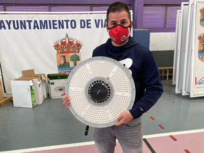 Noticia de Almera 24h: El nuevo alumbrado del Pabelln de Deportes supondr un ahorro del 71% y pagar 6.000 euros menos al ao en la factura elctrica