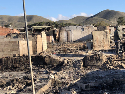 Las personas afectadas por el incendio de Atochares siguen sin respuesta por parte del Ayuntamiento de Níjar 