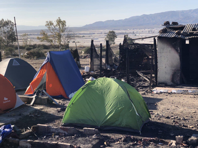 Noticia de Almera 24h: Diego Crespo: Una semana despus del incendio contina el abandono a las 500 personas afectadas