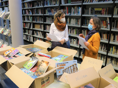 Noticia de Almera 24h: El gobierno local ampla los fondos bibliogrficos de la Red de Bibliotecas Pblicas del municipio