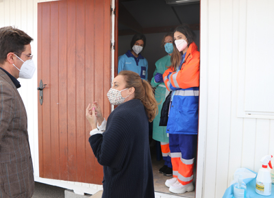 Noticia de Almera 24h: Salud contina con la campaa de vacunacin masiva frente al Covid-19 en El Ejido a mayores de 80 aos y profesionales de farmacias, clnicas privadas y odontlogos