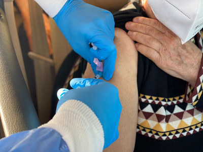 Noticia de Almera 24h: Salud ya ha Vacunado a 2.250 Ciudadanos en Vcar