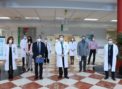 La UAL visita el Hospital de Poniente agradeciendo que la pandemia no interrumpa las prcticas de sus alumnos