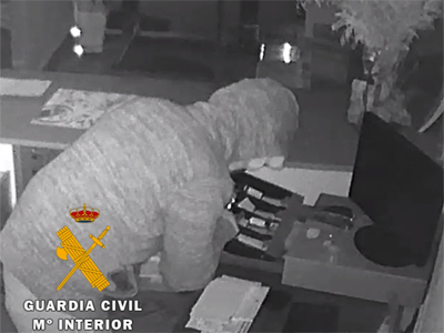 El robo en un negocio de hostelera en el que haba trabajado conduce a su detencin