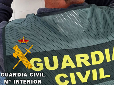 Noticia de Almería 24h: Detenido por apuñalar a dos hermanos en San Juan de los Terreros