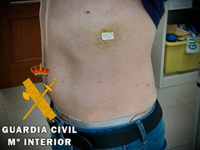 Noticia de Almería 24h: Roba una cartera y le clava un destornillador en el costado al propietario