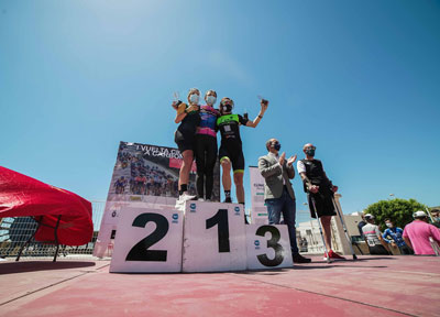 Noticia de Almería 24h: Álvaro Domínguez y Marjolaine Tupin, los más rápidos en la crono inicial de la Vuelta Ciclista a Carboneras