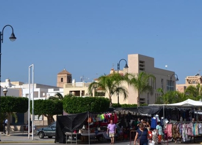 Vera recupera su mercadillo en el casco urbano del municipio