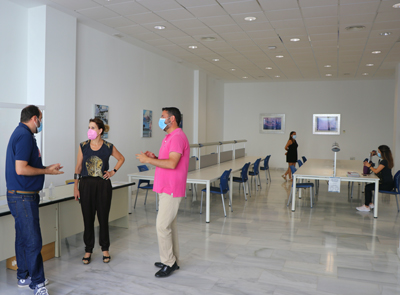 Noticia de Almería 24h: La Sala de Lectura de Almerimar reabre sus puertas para reforzar los espacios dirigidos al estudio durante los meses estivales