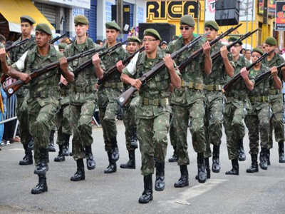 La polica militar de Vitria da Conquista (Brasil) est dando caza a los gitanos de la zona matndolos en el sitio