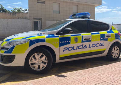 Noticia de Almería 24h: La Policía Local de Mojácar salva la vida a un ciclista perdido en Sierra Cabrera tras sufrir un accidente y quedarse sin agua e inconsciente durante horas