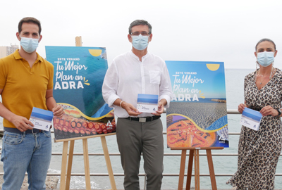 Manuel Corts presenta ‘Este verano tu mejor plan en Adra’, campaa de promocin de las playas abderitanas