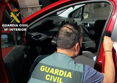 Noticia de Almería 24h: La Guardia Civil evita varios robos en interior de vehículos en Nijar