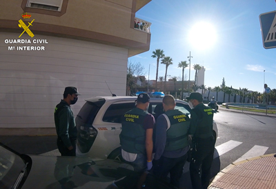 Noticia de Almería 24h: Detenido por destrozar el interior de un local y agredir a los agentes de la Guardia Civil