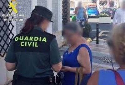 Noticia de Almería 24h: Le roba las joyas a una pareja de ancianos a los que servía comida a domicilio