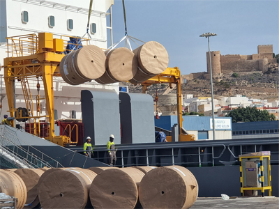 El trfico de mercancas en los puertos de Almera y Carboneras crece un 43,3% entre enero y agosto