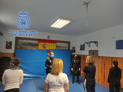 La Polica Nacional en Almera alberg la 6 edicin del curso de defensa personal para mujeres vctimas de violencia de gnero