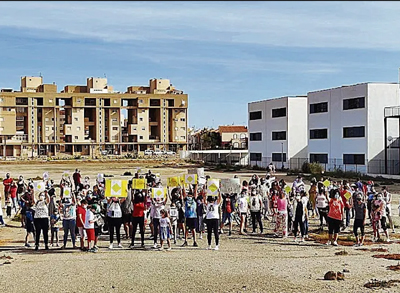 Noticia de Almería 24h: Padres y madres del alumnado del CEIP Posidonia (en las Salinas), convocan una concentración para reclamar un nuevo instituto YA!