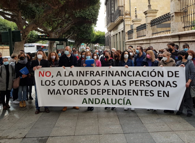 Noticia de Almera 24h: Las patronales del sector de la Dependencia se concentran en Almera para exigir a la Junta la sostenibilidad del sector 