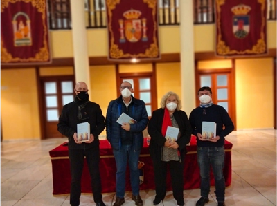 Jos Antonio Santano presenta su libro recopilatorio de poemas “Silencio” en el Castillo de Santa Ana 