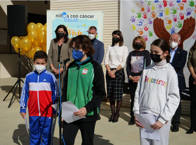 Noticia de Almera 24h: Las instituciones almerienses conmemoran el ‘Da del Cncer Infantil’ en el CEIP Posidonia de Roquetas de Mar