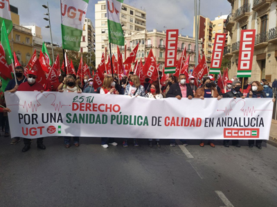Exito rotundo en la manifestacin convocada en defensa de la sanidad pblica en Almera