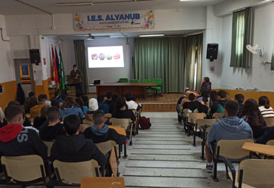 El ayuntamiento de Vera, acerca los resultados de las excavaciones en el Espíritu Santo a los estudiantes de los institutos del municipio