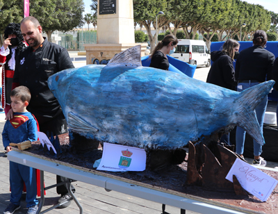 Noticia de Almería 24h: El Carnaval de El Ejido se despide con el entierro de una Sardina de Chocolate de 120 kilos