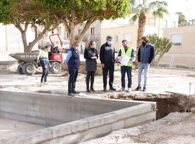 La “emblemtica” Plaza Andaluca de Adra recibe una remodelacin integral 