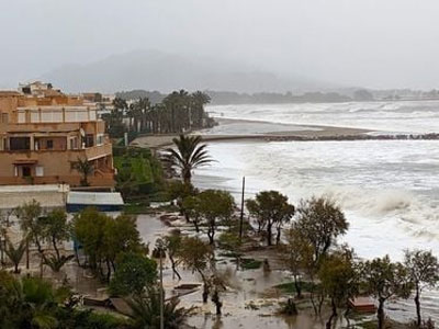 Noticia de Almería 24h: El temporal causa destrozos en buena parte del litoral de la provincia 