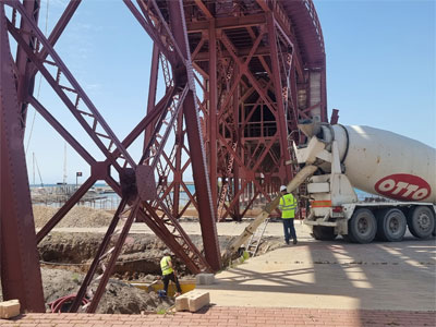 Comienzan las obras de reparacin de las cimentaciones del Cable Ingls en el Puerto de Almera