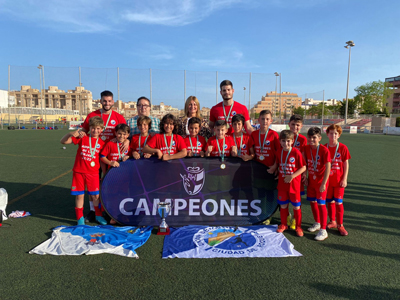 EL equipo alevín UD Ciudad de Roquetas campeón de la liga y asciende a la primera división autonómica 