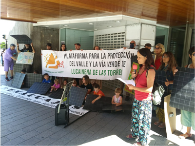 Noticia de Almería 24h: Lucainena, el ”Acarraz almeriense”, protesta en Murcia ante  la empresa X-Elio